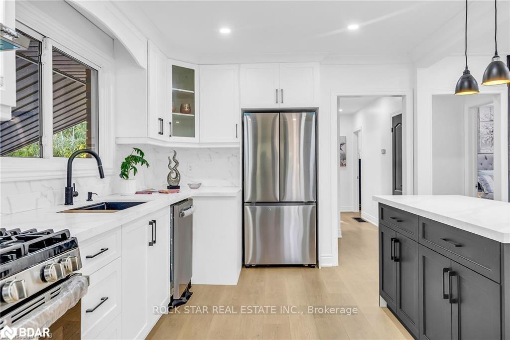 Photo 5 of Unit Upper, 170 Terrace Drive, Hamilton, Balfour — HOMEH