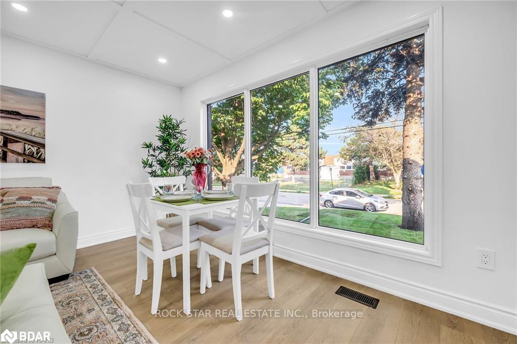 Photo 13 of Unit Upper, 170 Terrace Drive, Hamilton, Balfour — HOMEH