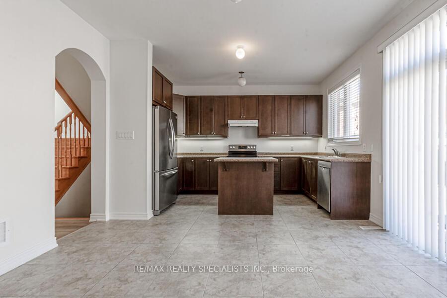 Photo 7 of 183 Huddlestone Crescent, Milton, Scott — HOMEH