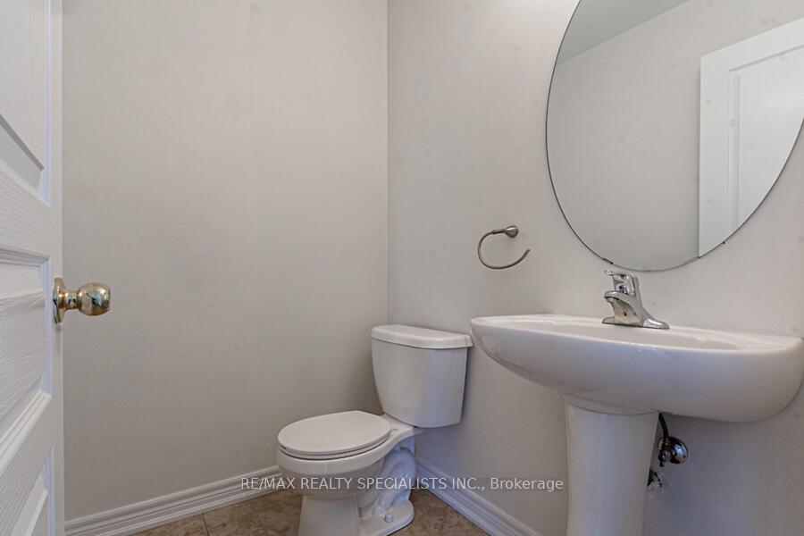 Photo 16 of 183 Huddlestone Crescent, Milton, Scott — HOMEH