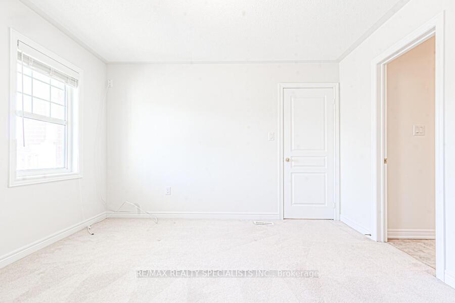 Photo 31 of 183 Huddlestone Crescent, Milton, Scott — HOMEH