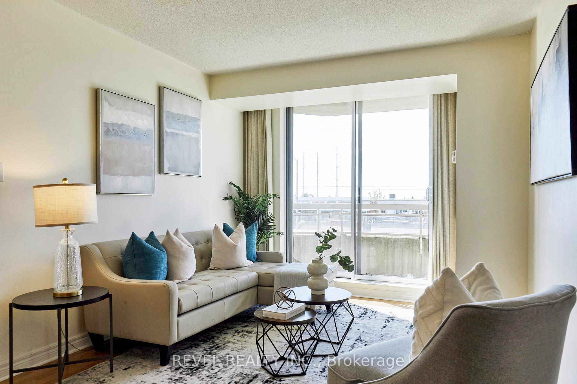 Photo 6 of Unit 210, 1700 Eglinton Avenue E, North York, Victoria Village — HOMEH