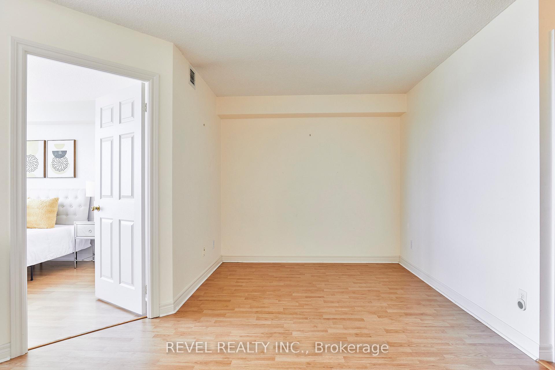 Photo 14 of Unit 210, 1700 Eglinton Avenue E, North York, Victoria Village — HOMEH