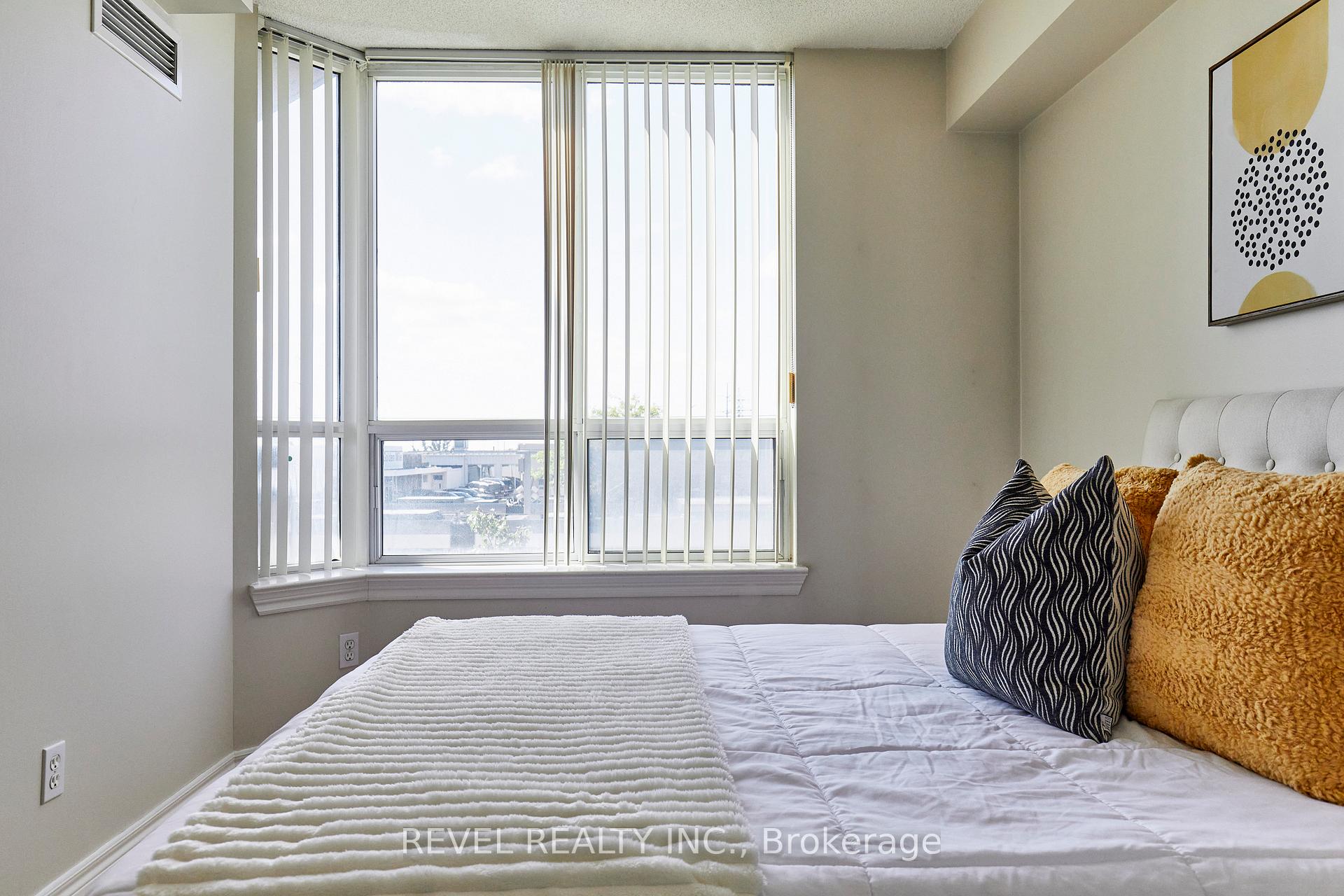 Photo 18 of Unit 210, 1700 Eglinton Avenue E, North York, Victoria Village — HOMEH