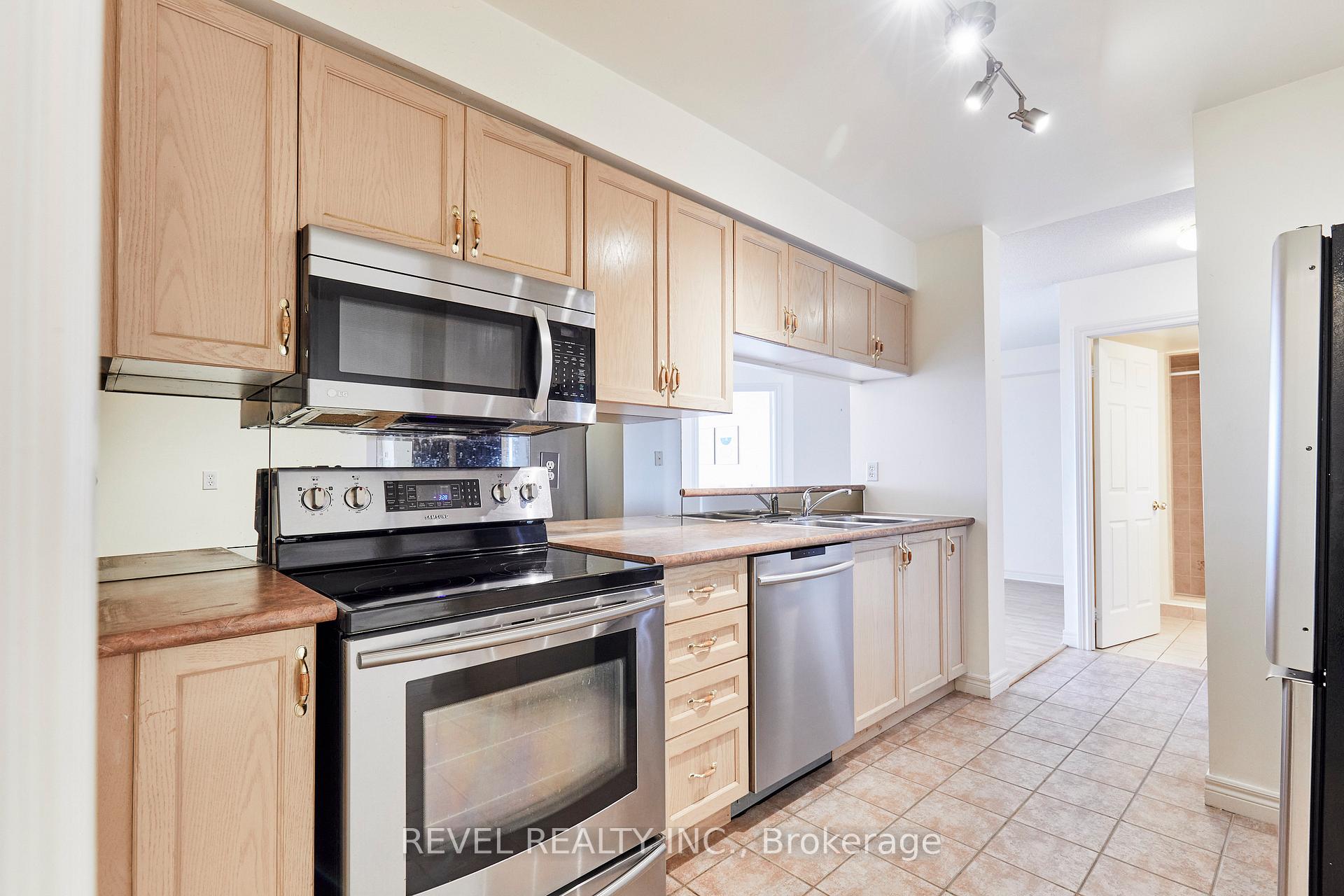 Photo 21 of Unit 210, 1700 Eglinton Avenue E, North York, Victoria Village — HOMEH