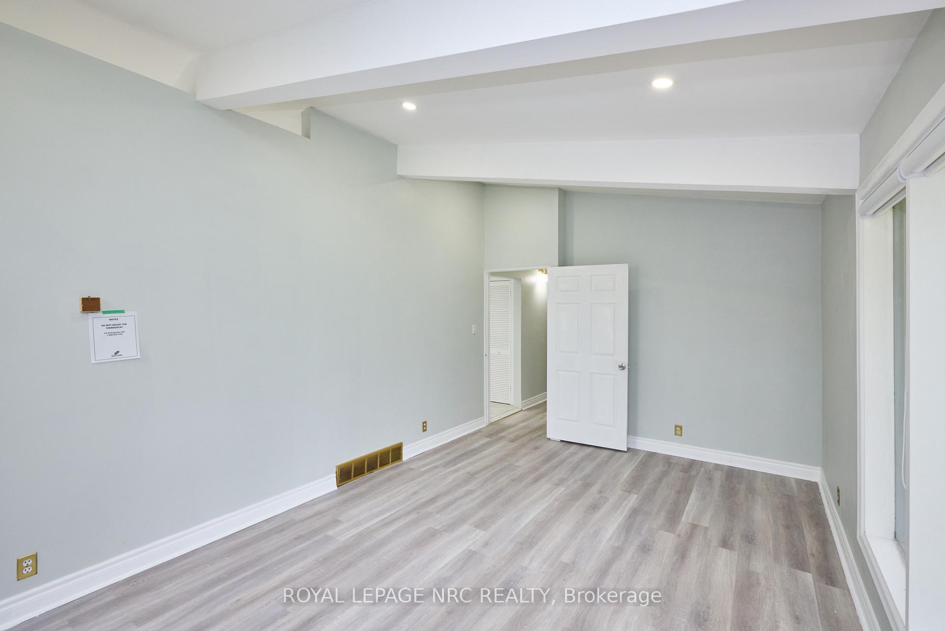 Photo 15 of 6673 Huggins Street, Niagara Falls, Stamford — HOMEH