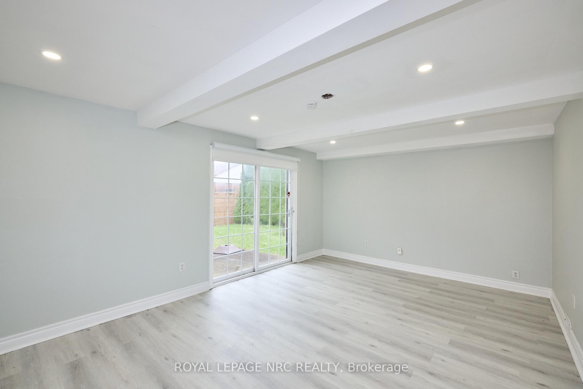 Photo 21 of 6673 Huggins Street, Niagara Falls, Stamford — HOMEH