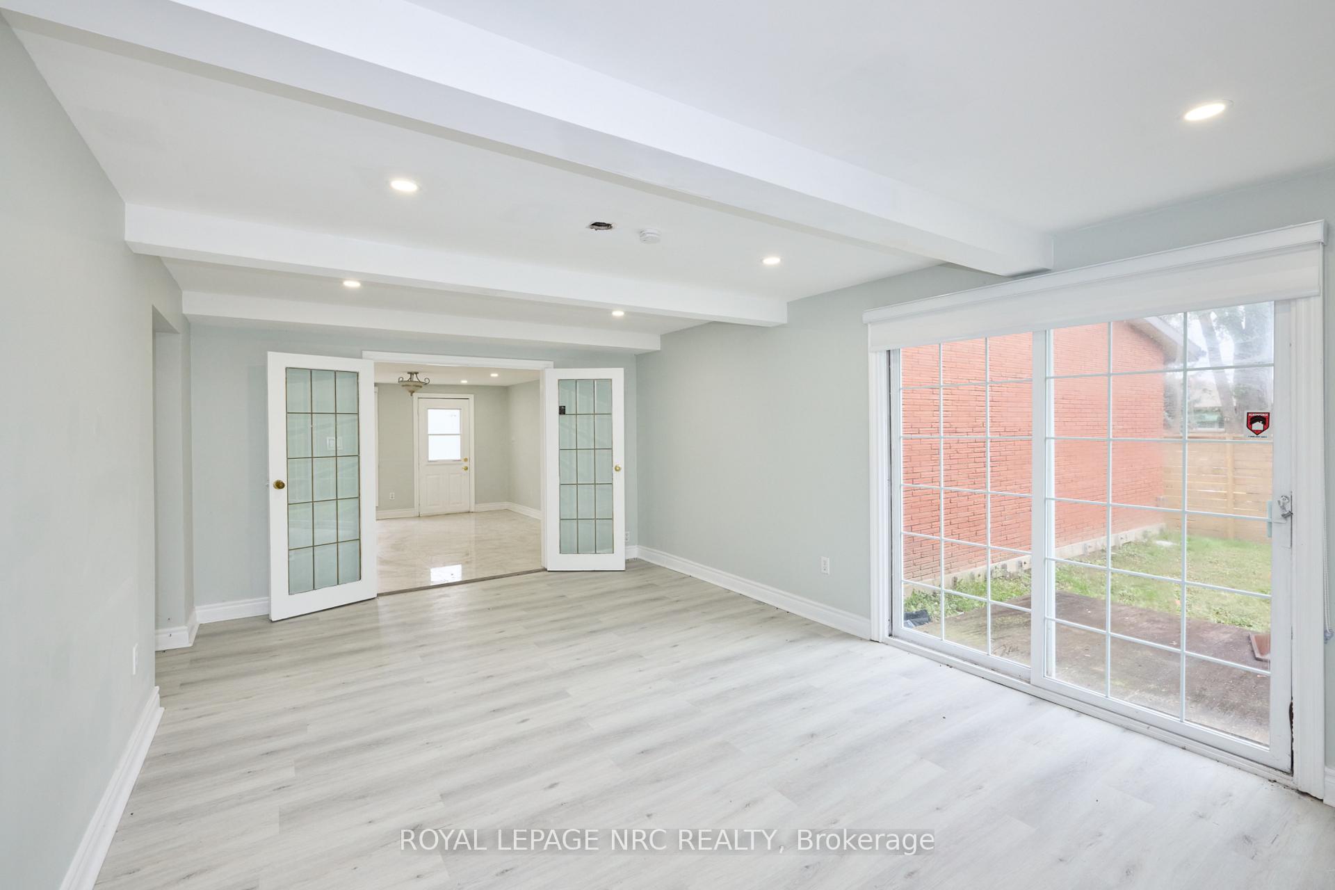 Photo 24 of 6673 Huggins Street, Niagara Falls, Stamford — HOMEH