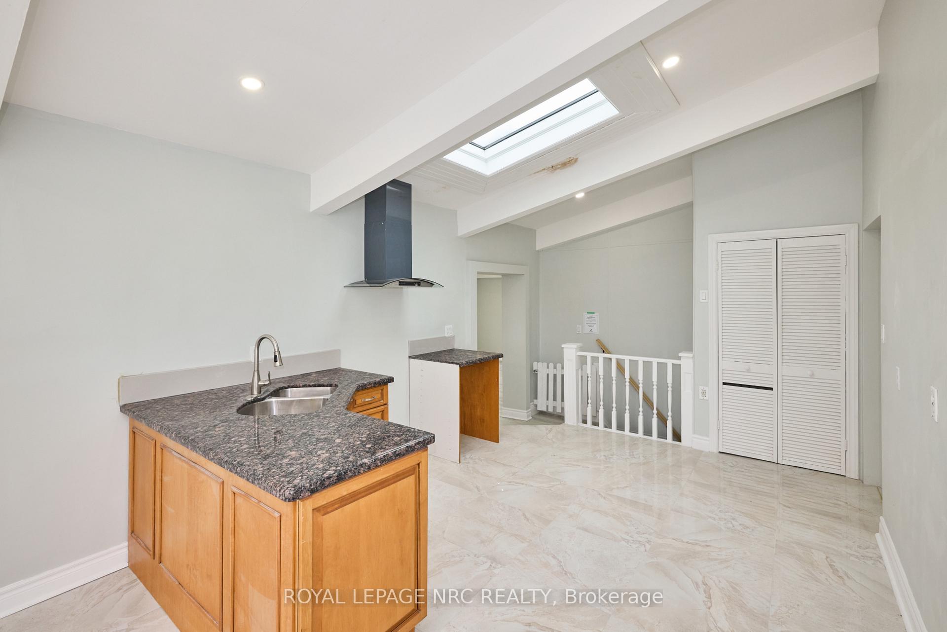 Photo 28 of 6673 Huggins Street, Niagara Falls, Stamford — HOMEH