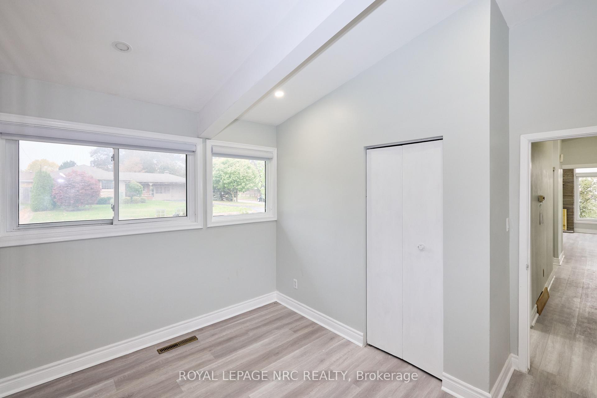 Photo 30 of 6673 Huggins Street, Niagara Falls, Stamford — HOMEH