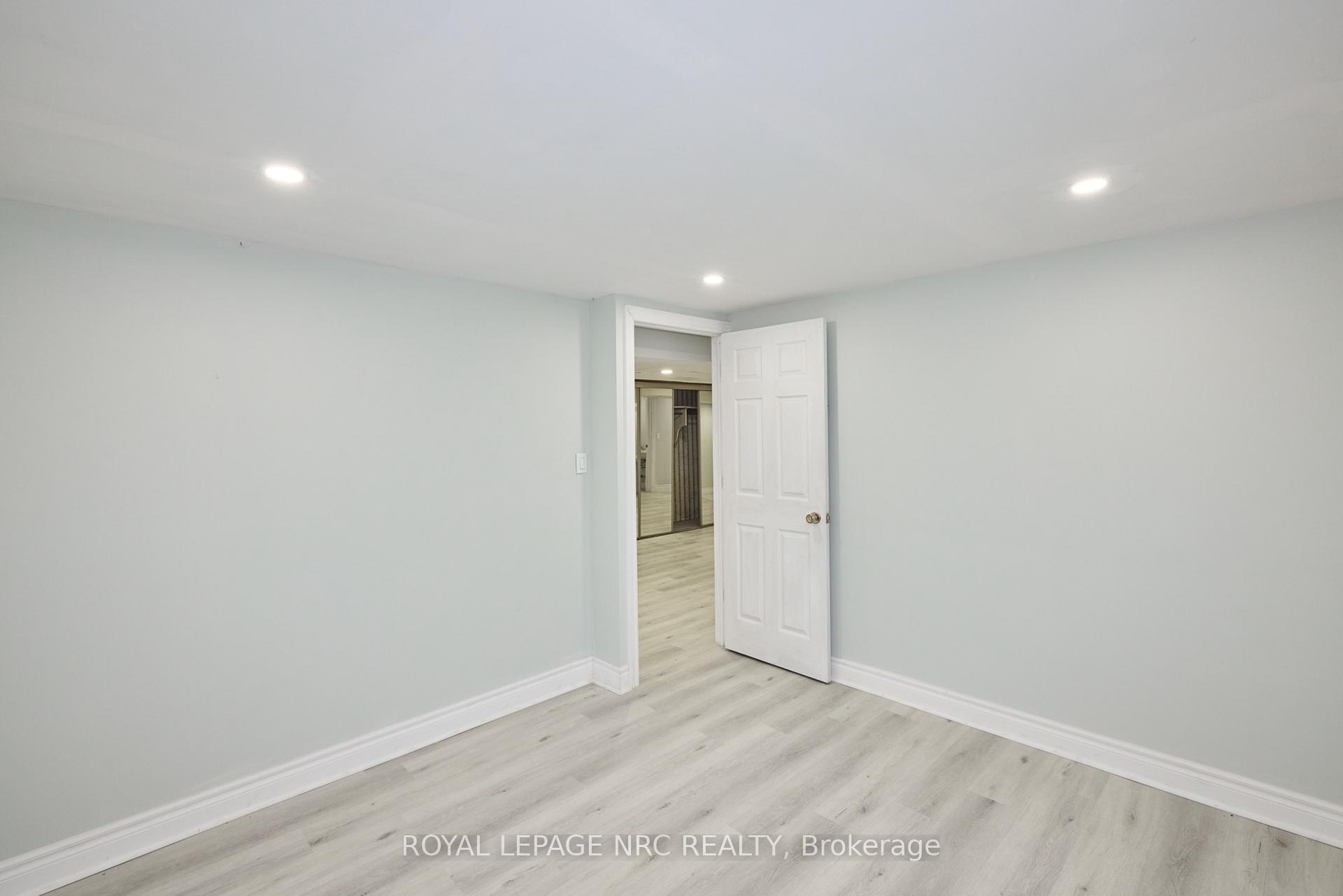 Photo 45 of 6673 Huggins Street, Niagara Falls, Stamford — HOMEH