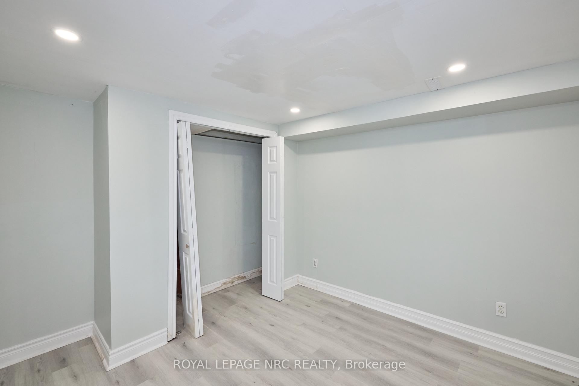 Photo 46 of 6673 Huggins Street, Niagara Falls, Stamford — HOMEH