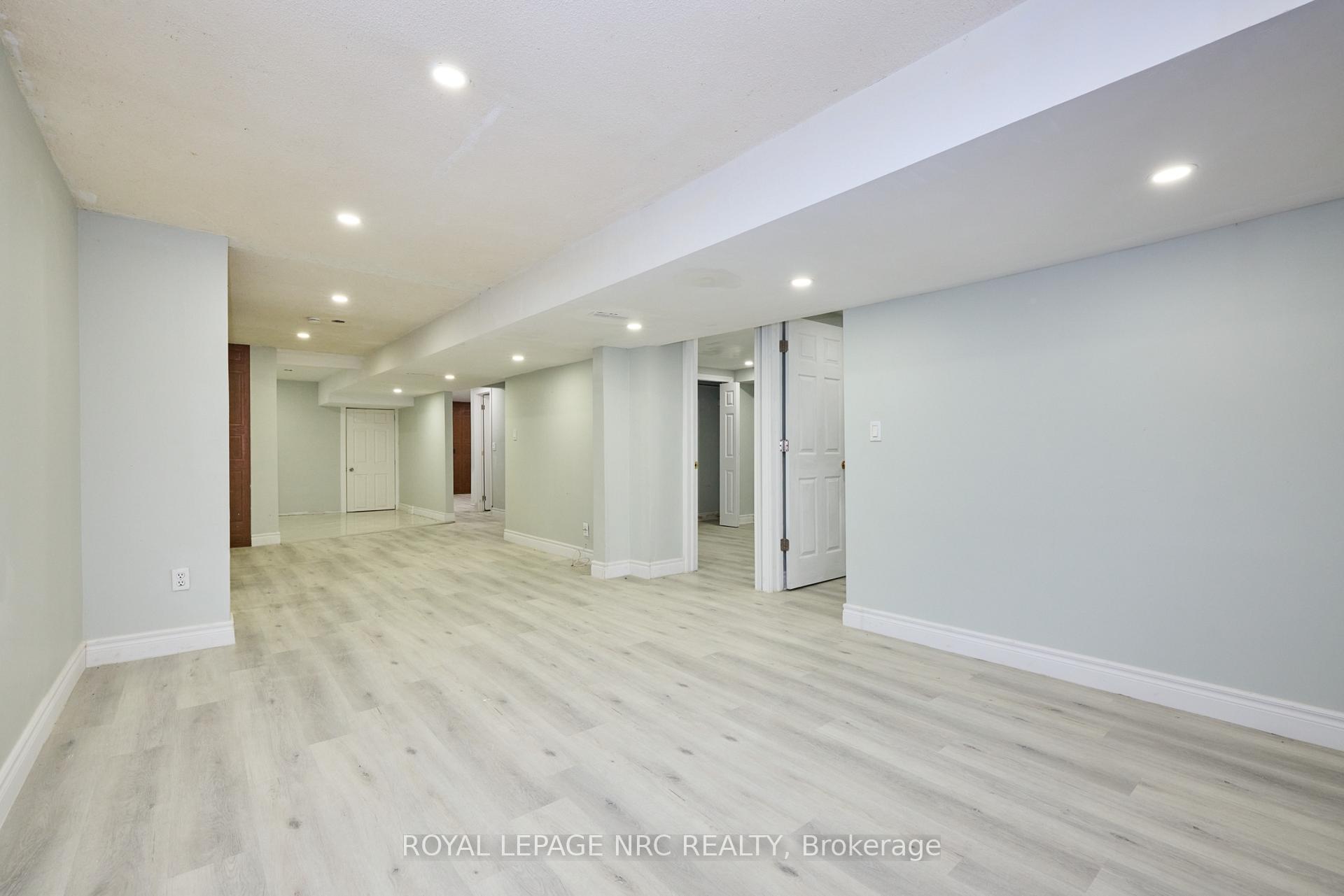 Photo 48 of 6673 Huggins Street, Niagara Falls, Stamford — HOMEH