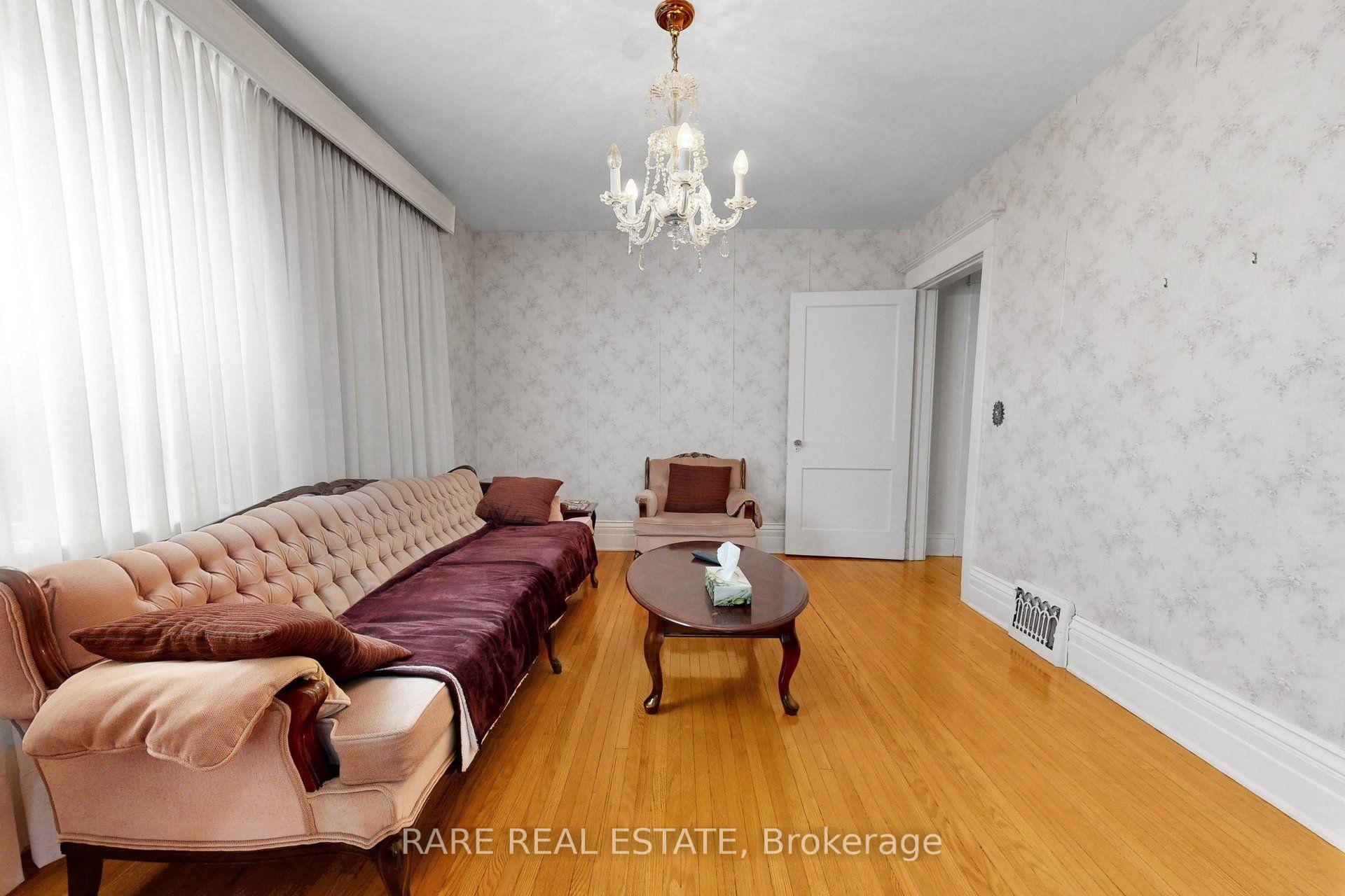 Photo 11 of 180 Atlas Avenue, Toronto, Oakwood Village — HOMEH