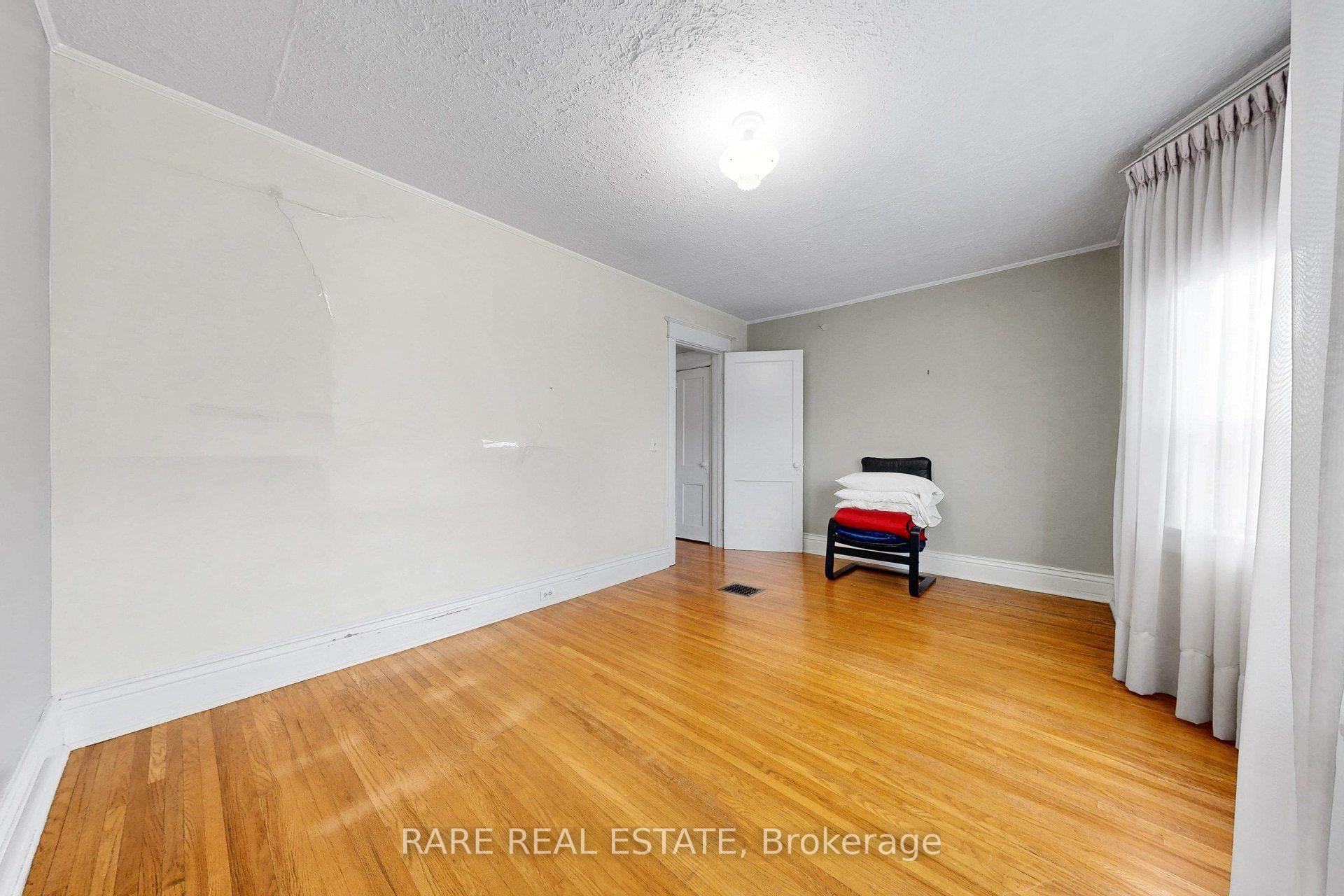 Photo 23 of 180 Atlas Avenue, Toronto, Oakwood Village — HOMEH