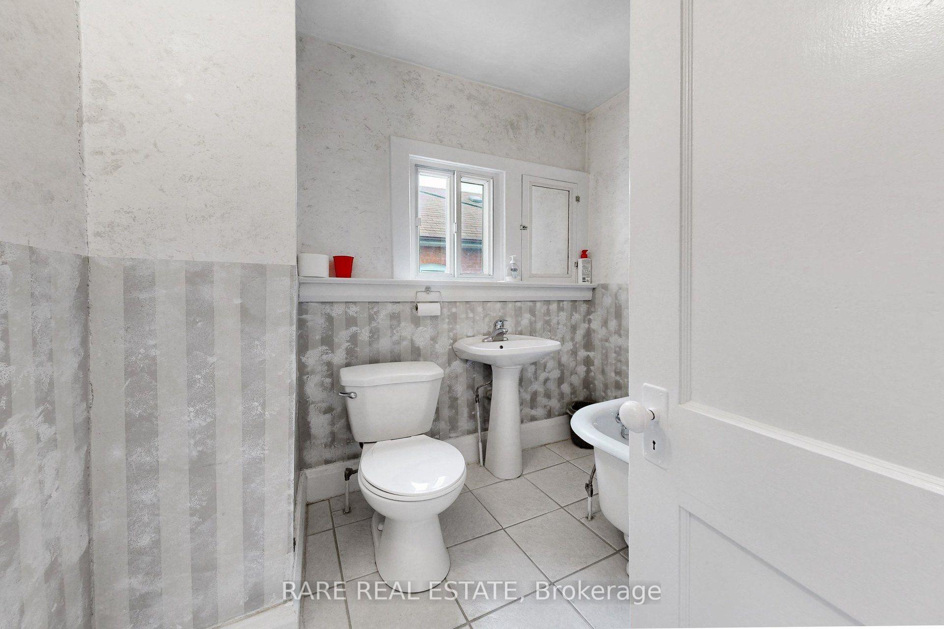 Photo 28 of 180 Atlas Avenue, Toronto, Oakwood Village — HOMEH