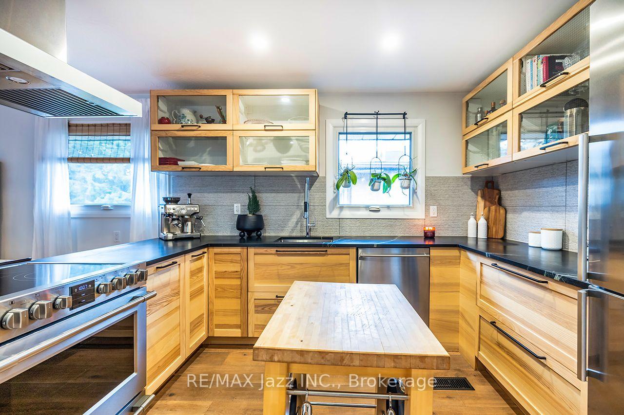 Photo 18 of 1085 Willowdale Avenue, Oshawa, Donevan — HOMEH