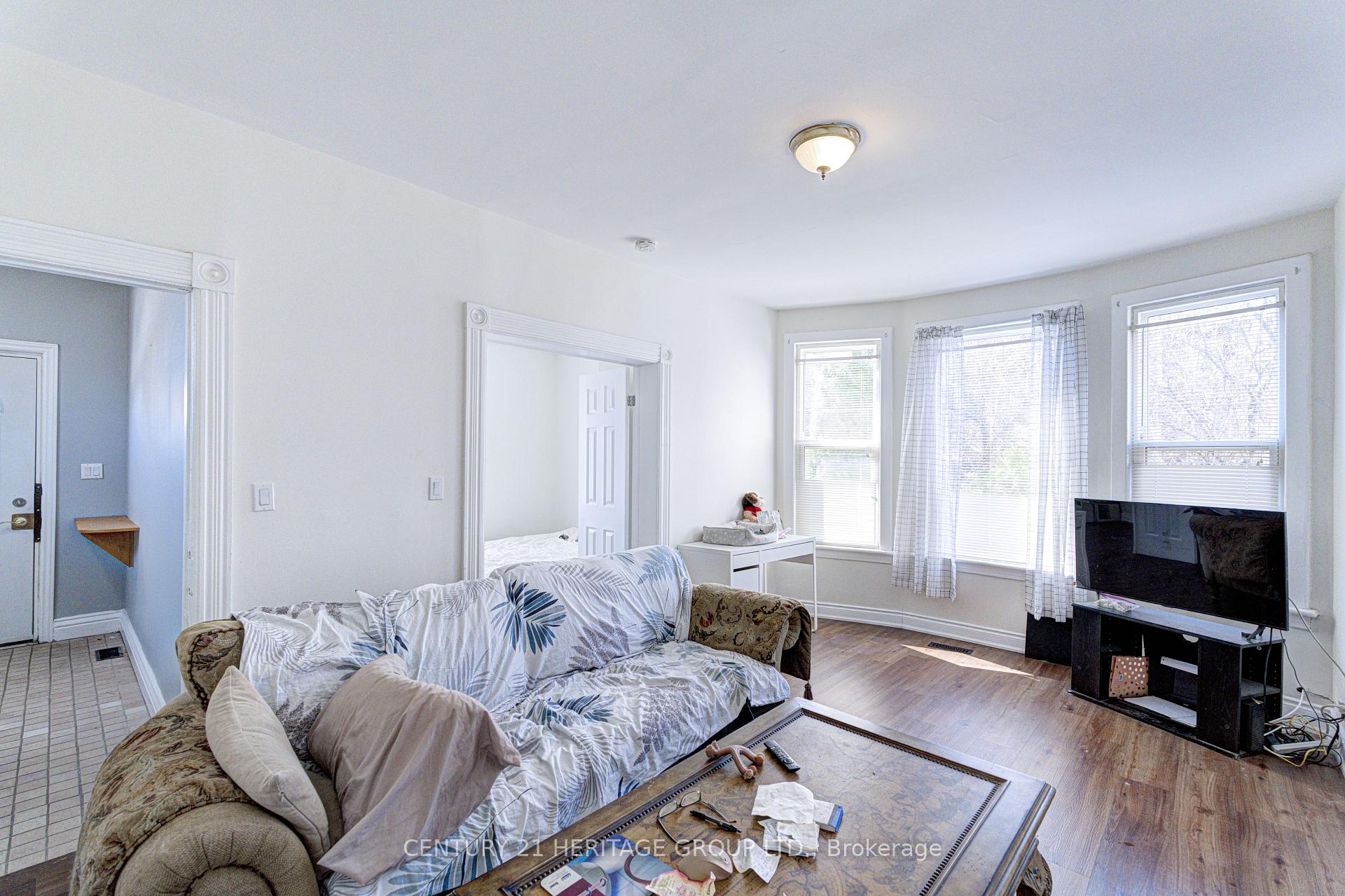 Photo 4 of 243 Gibson Avenue, Hamilton, Gibson — HOMEH