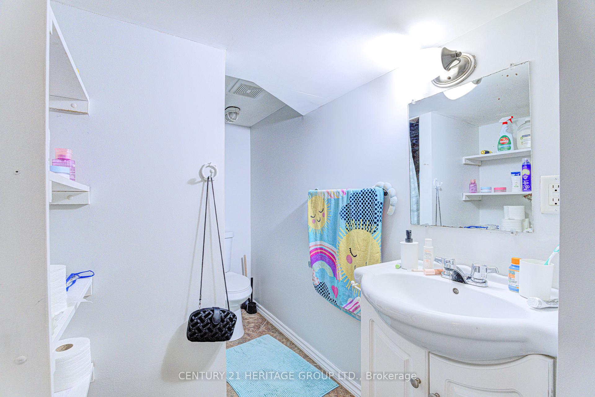 Photo 17 of 243 Gibson Avenue, Hamilton, Gibson — HOMEH