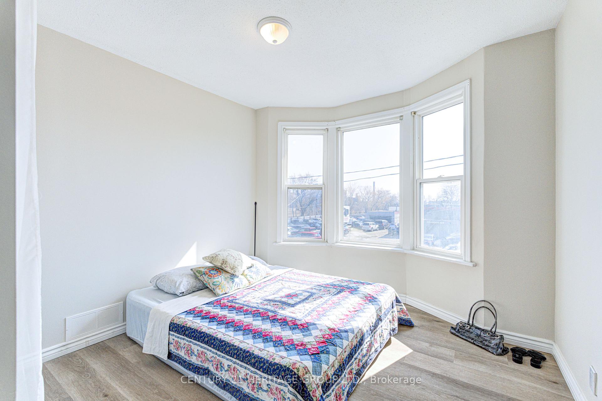 Photo 26 of 243 Gibson Avenue, Hamilton, Gibson — HOMEH