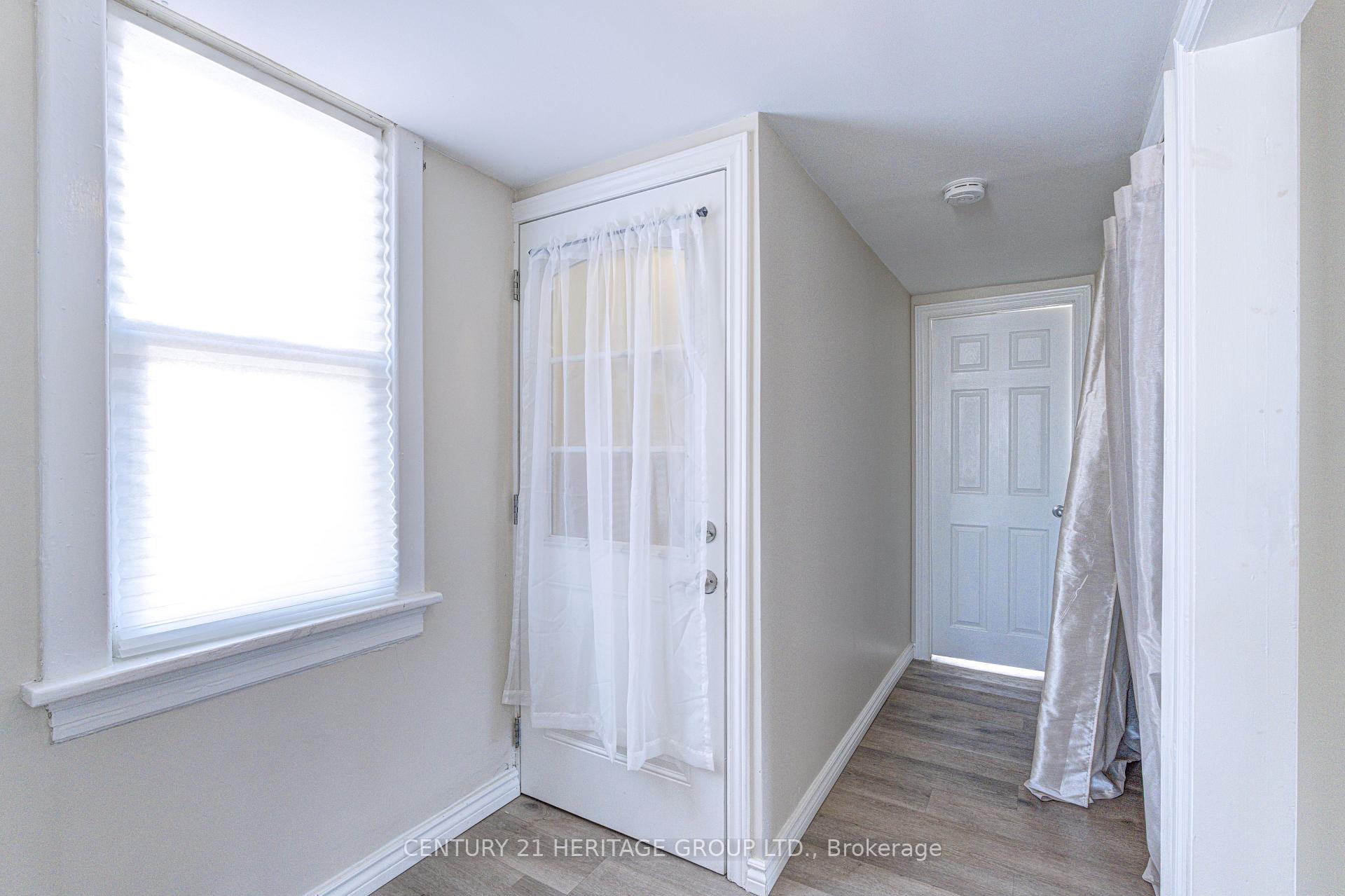Photo 32 of 243 Gibson Avenue, Hamilton, Gibson — HOMEH