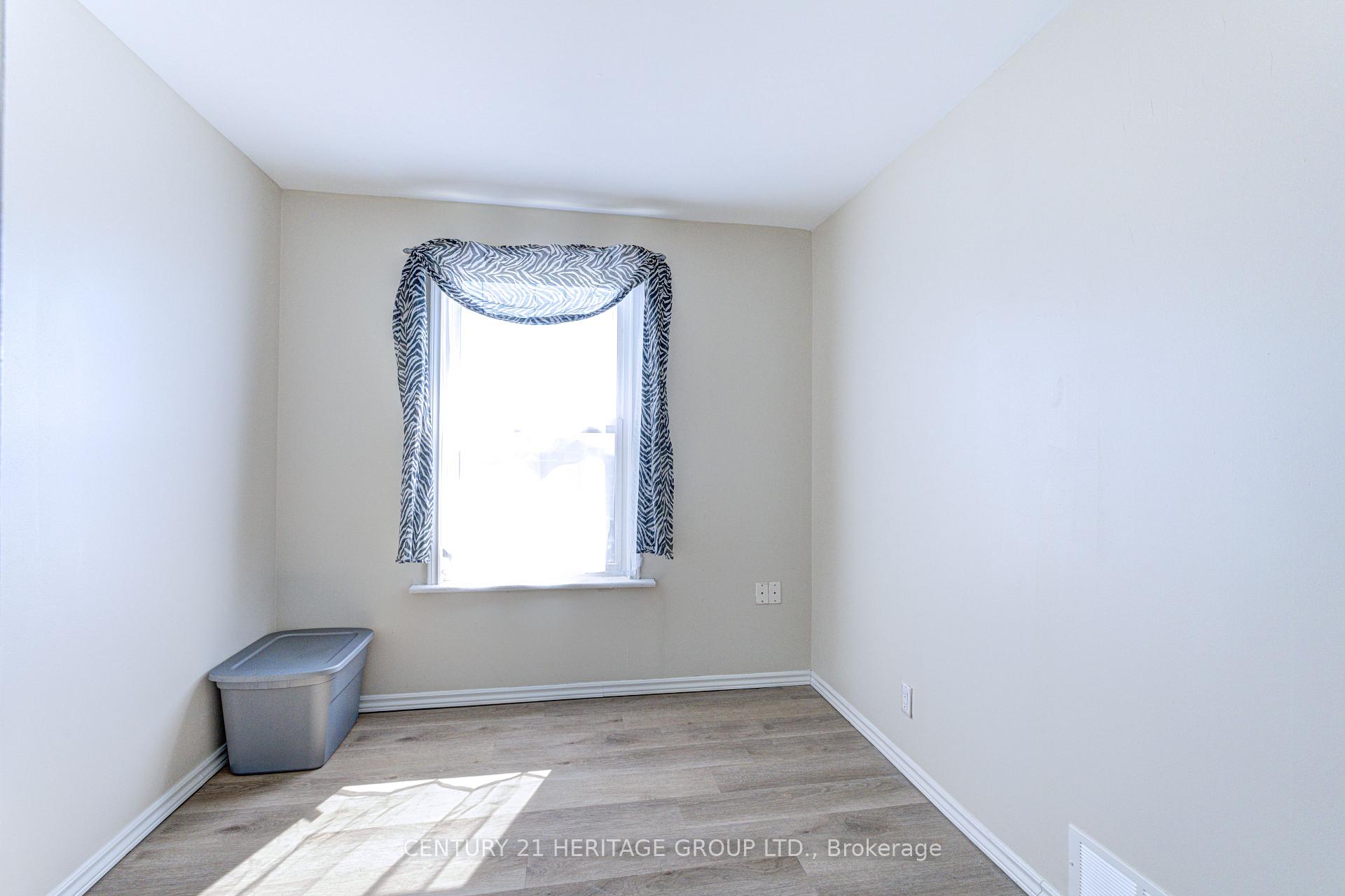 Photo 34 of 243 Gibson Avenue, Hamilton, Gibson — HOMEH