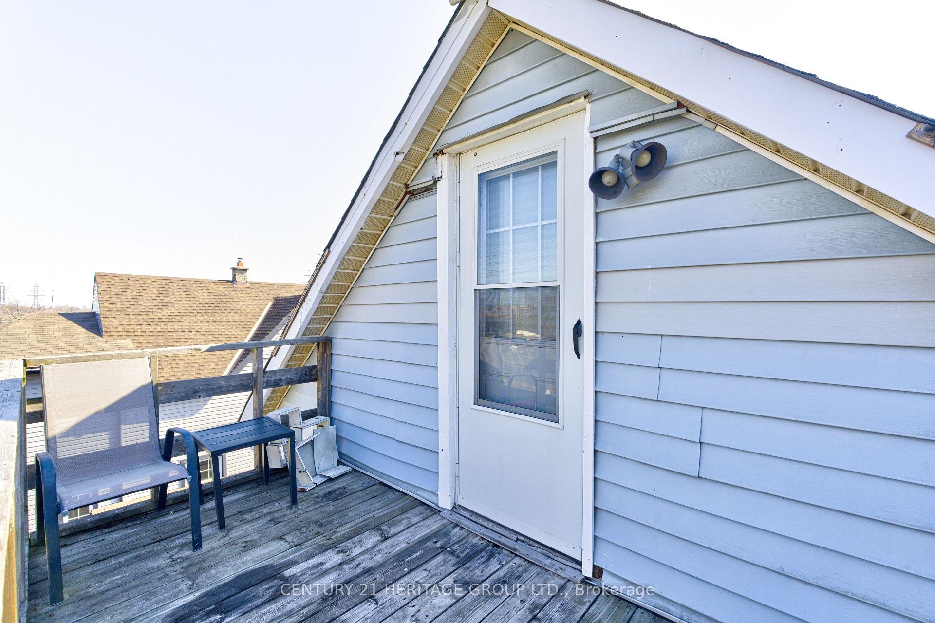 Photo 37 of 243 Gibson Avenue, Hamilton, Gibson — HOMEH