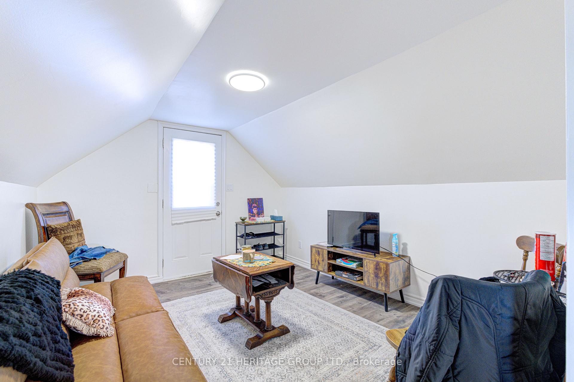 Photo 41 of 243 Gibson Avenue, Hamilton, Gibson — HOMEH