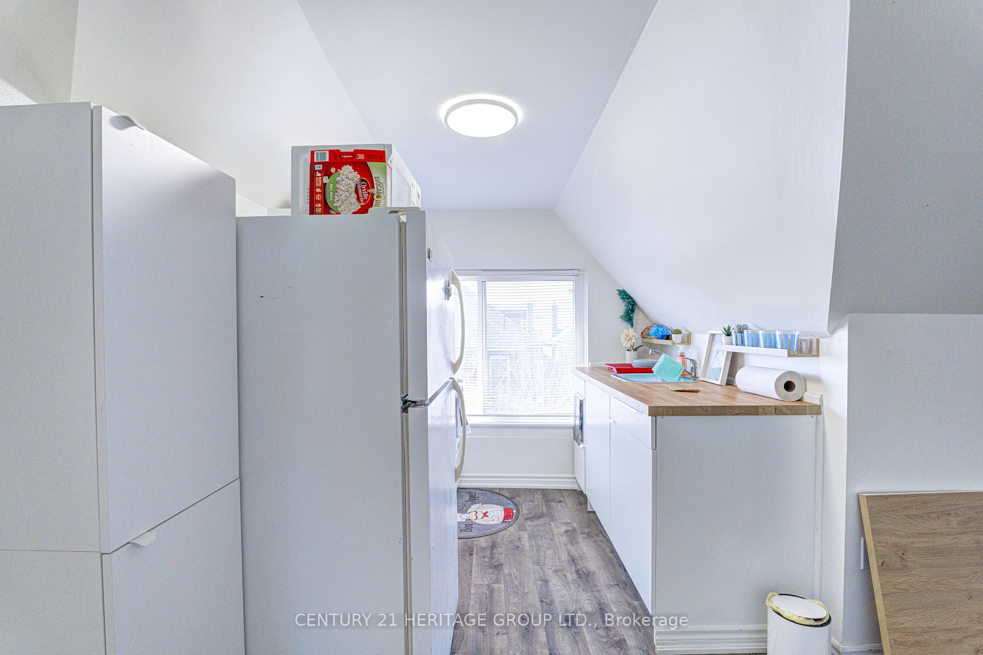 Photo 43 of 243 Gibson Avenue, Hamilton, Gibson — HOMEH