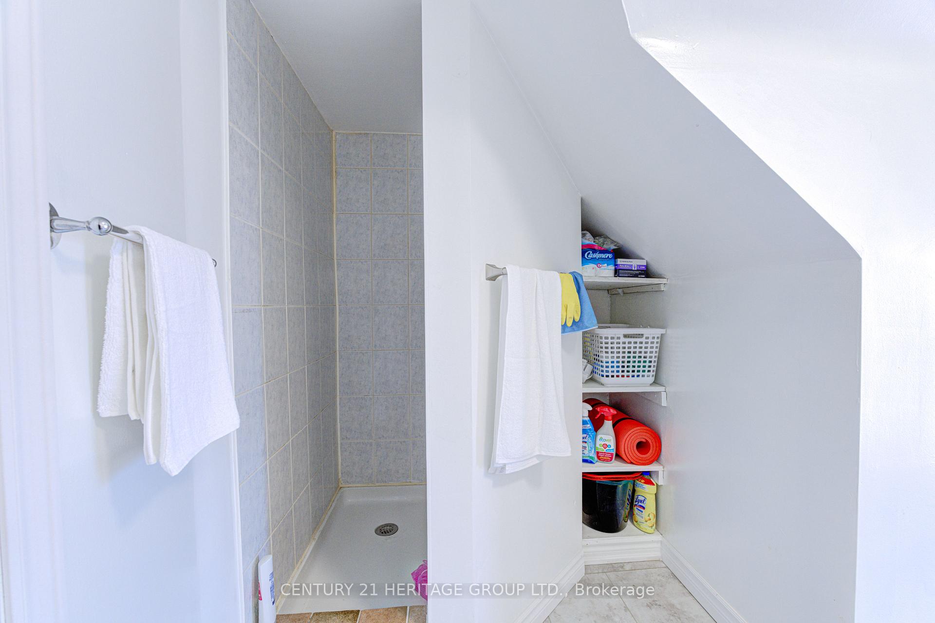Photo 47 of 243 Gibson Avenue, Hamilton, Gibson — HOMEH