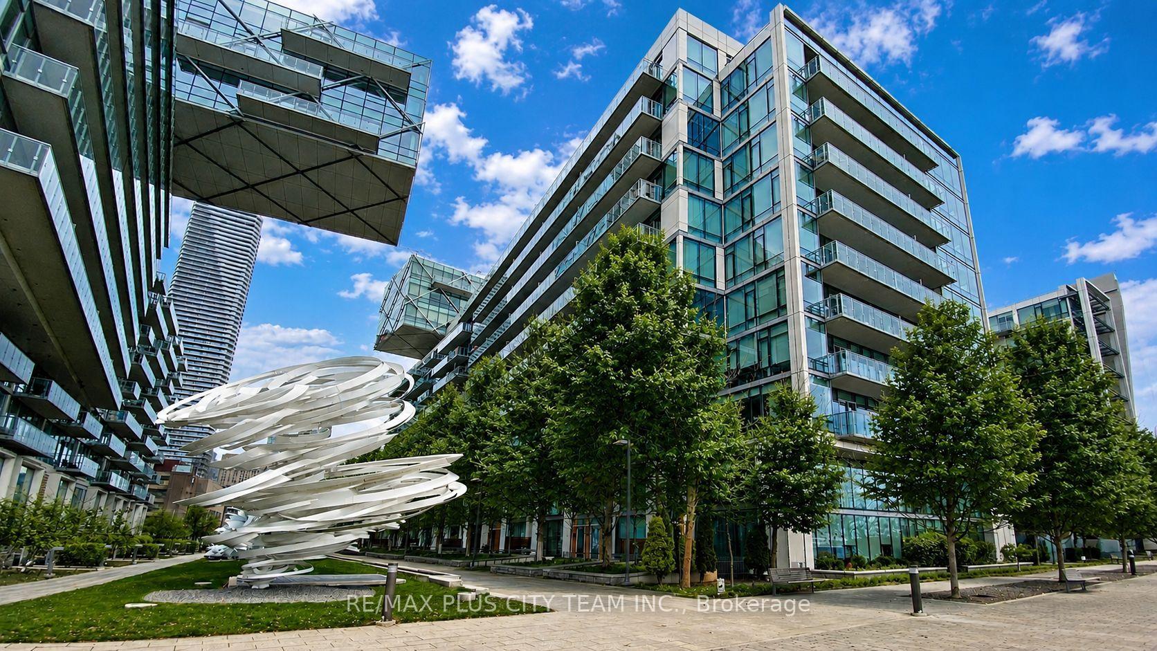 Photo of Unit 1305, 39 Queens Quay E