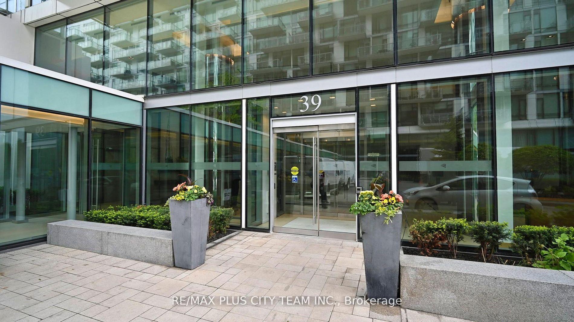 Photo 2 of Unit 1305, 39 Queens Quay E, Toronto, Waterfront Communities — HOMEH