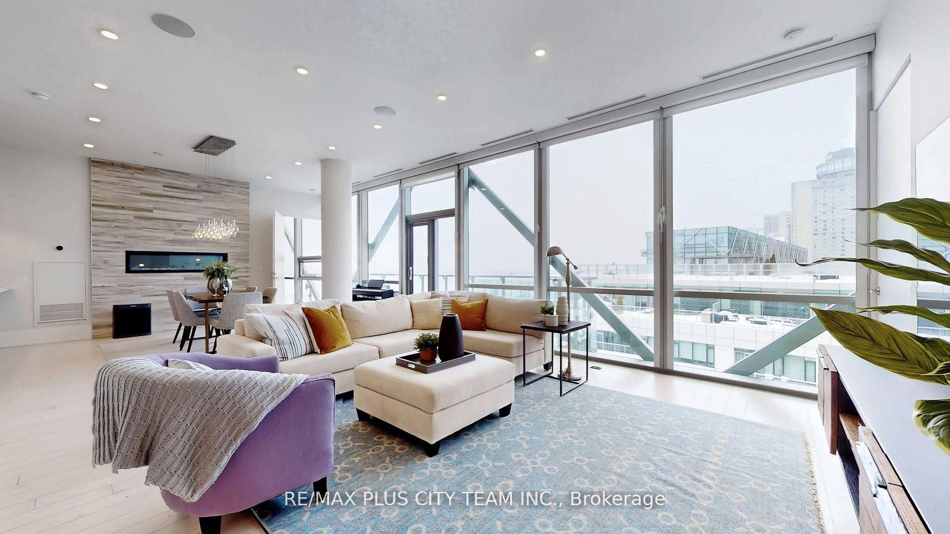 Photo 3 of Unit 1305, 39 Queens Quay E, Toronto, Waterfront Communities — HOMEH
