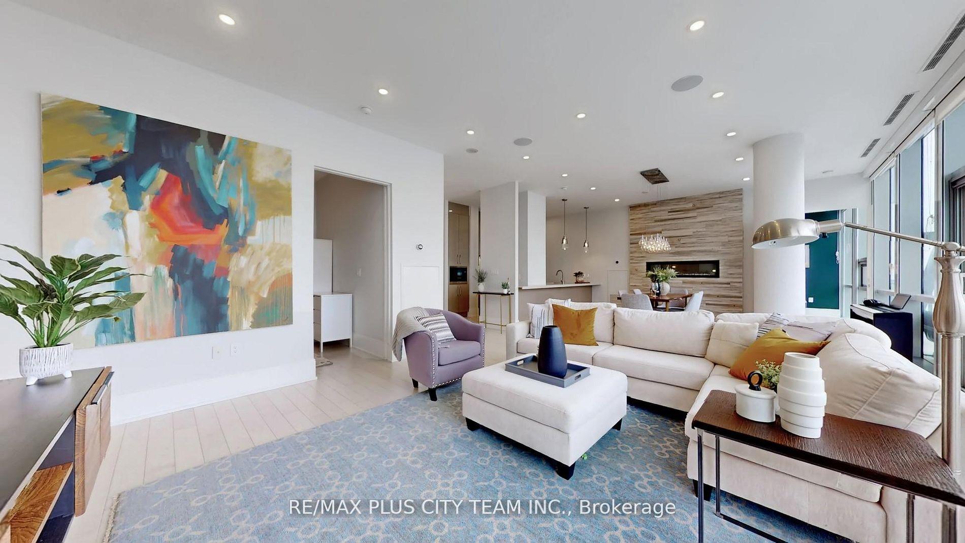Photo 4 of Unit 1305, 39 Queens Quay E, Toronto, Waterfront Communities — HOMEH