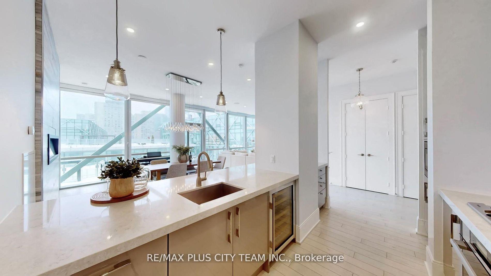 Photo 12 of Unit 1305, 39 Queens Quay E, Toronto, Waterfront Communities — HOMEH