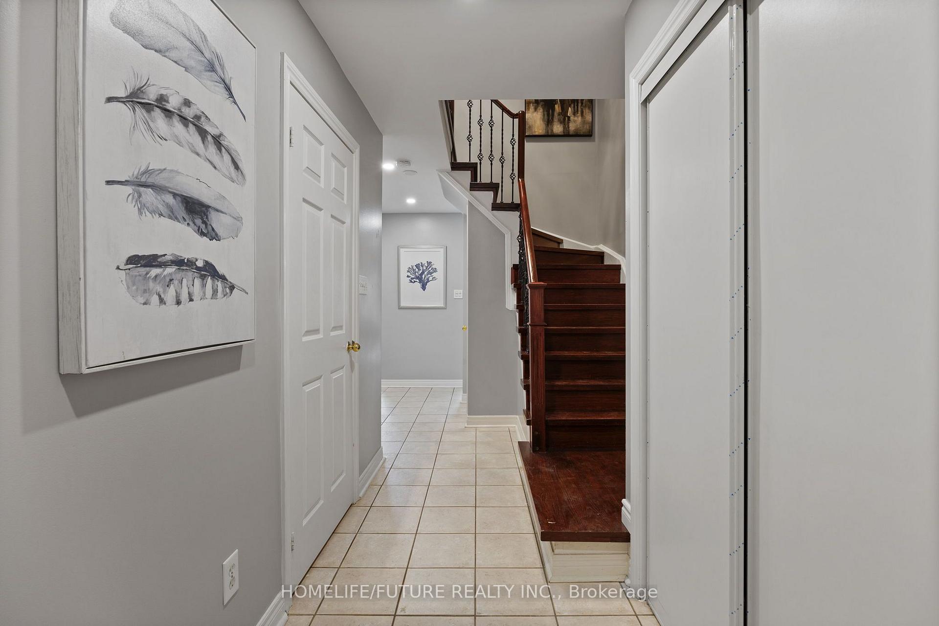 Photo 5 of 17 Horstman Street, Markham, Rouge River Estates — HOMEH