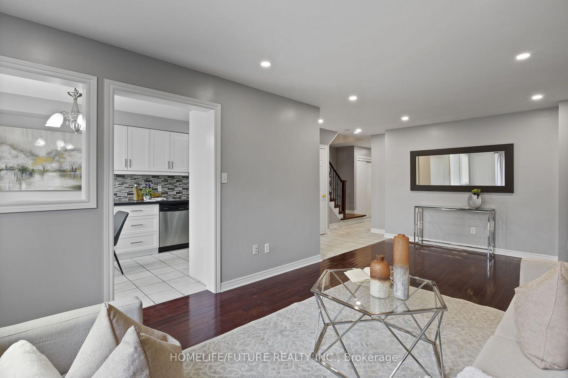 Photo 13 of 17 Horstman Street, Markham, Rouge River Estates — HOMEH