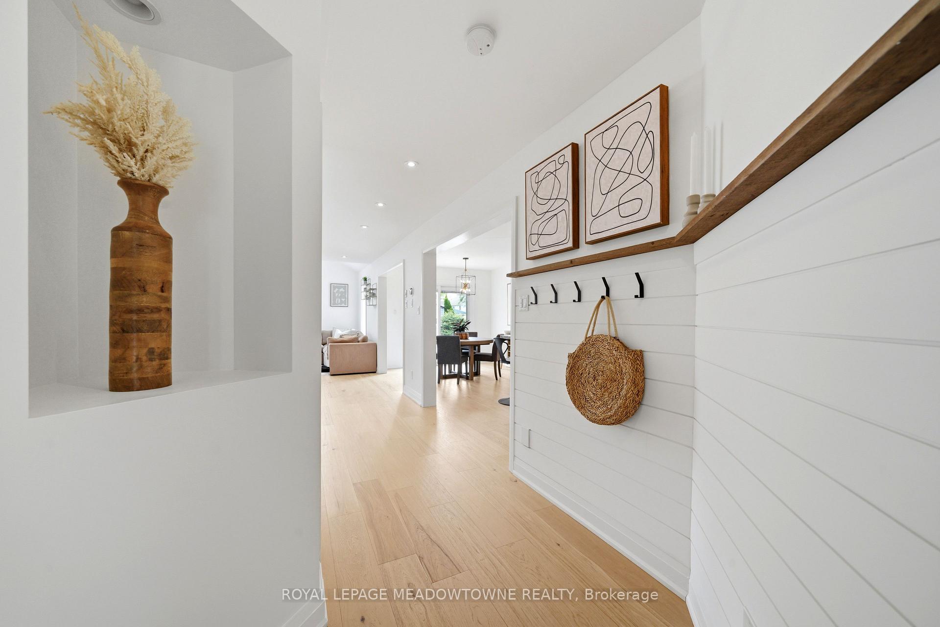 Photo 7 of 41 Beardmore Crescent, Halton Hills, Acton — HOMEH