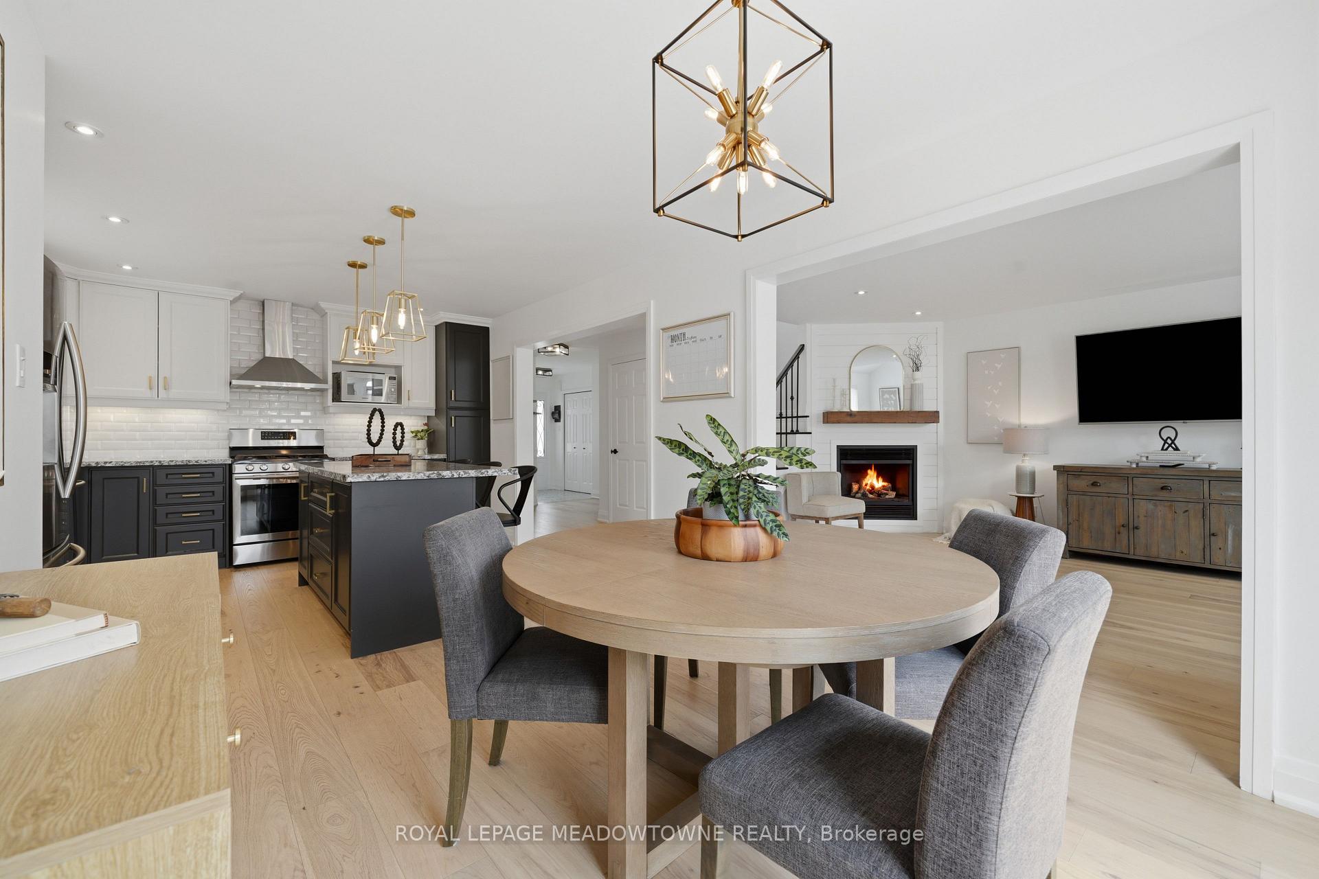 Photo 16 of 41 Beardmore Crescent, Halton Hills, Acton — HOMEH