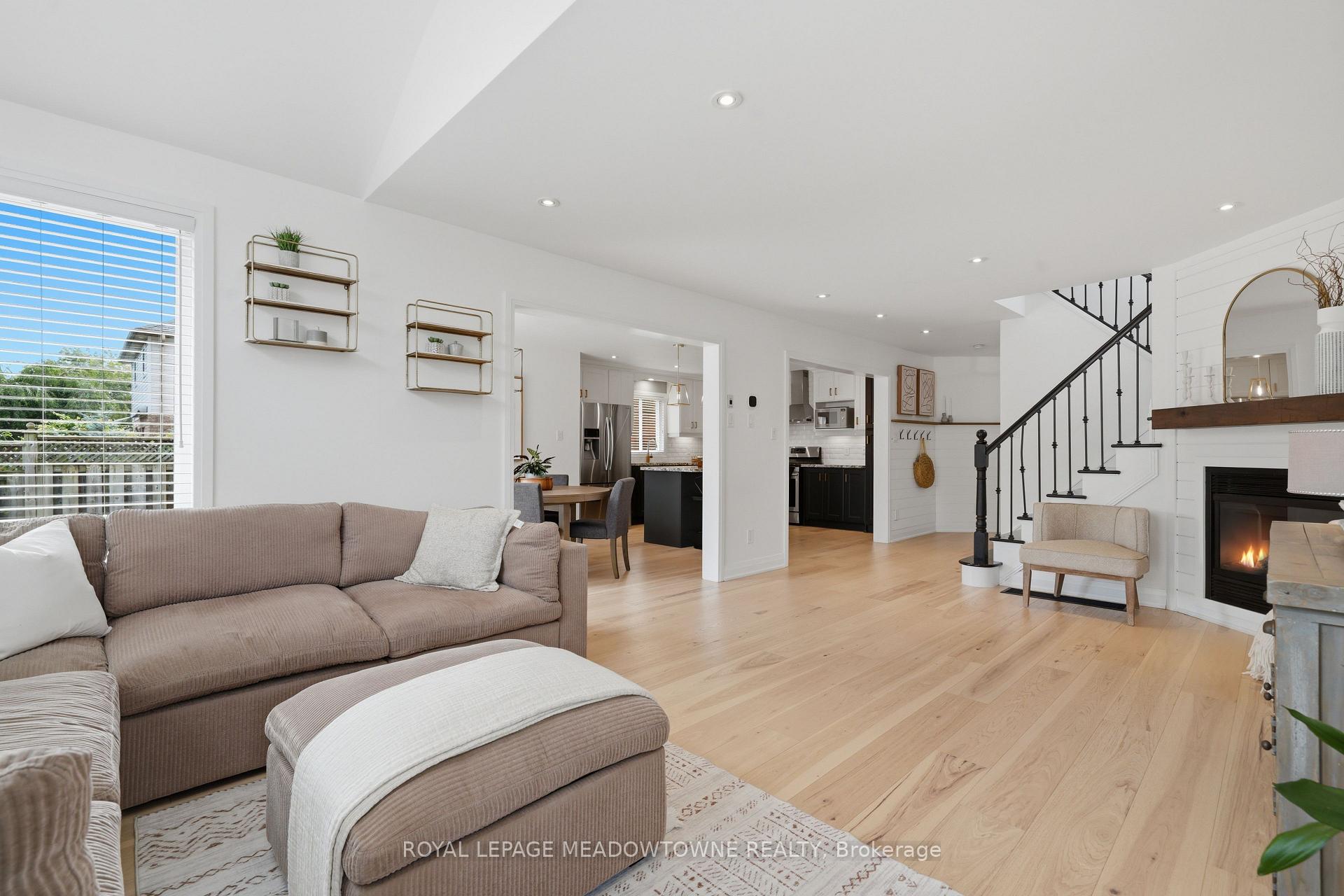 Photo 20 of 41 Beardmore Crescent, Halton Hills, Acton — HOMEH
