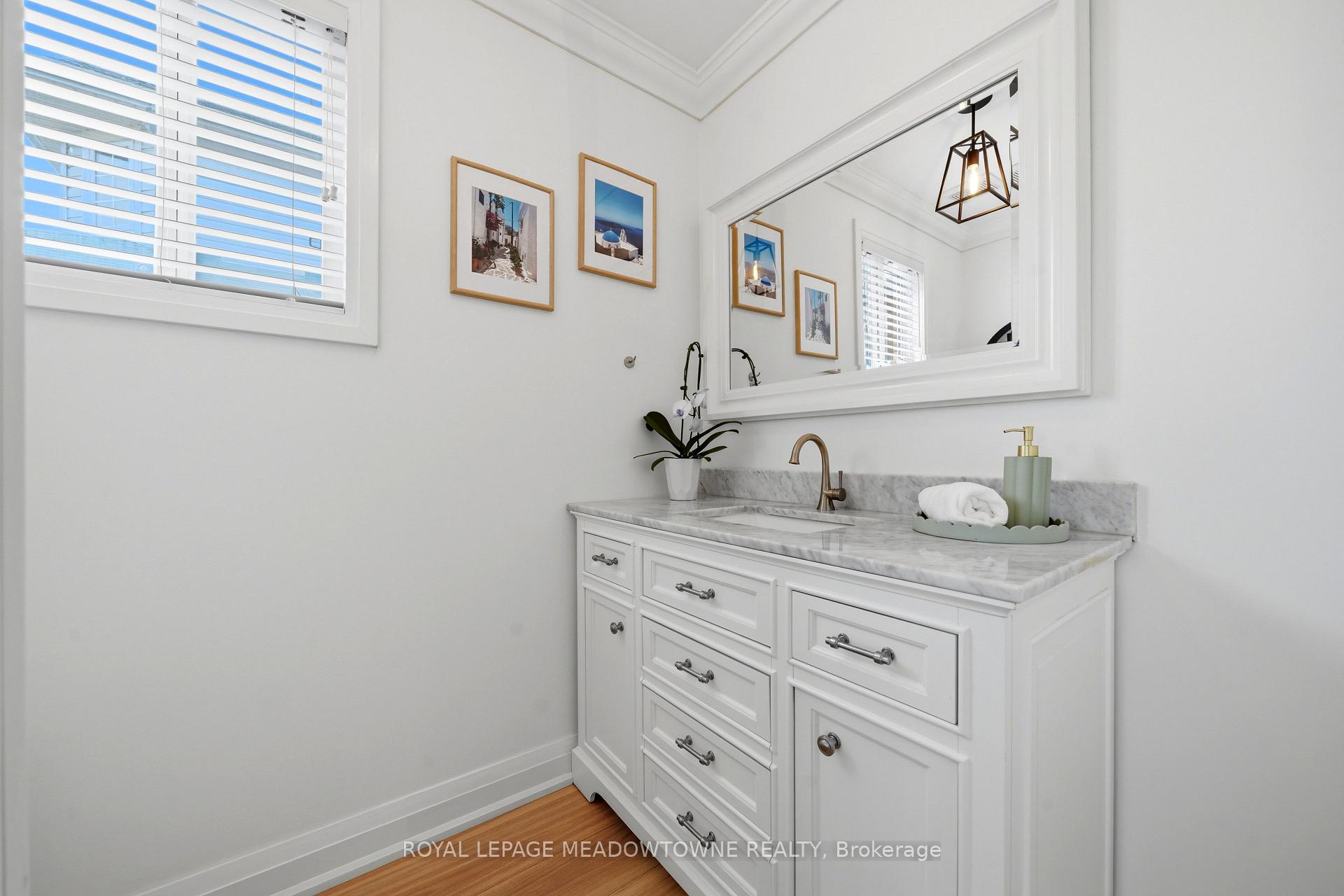 Photo 21 of 41 Beardmore Crescent, Halton Hills, Acton — HOMEH