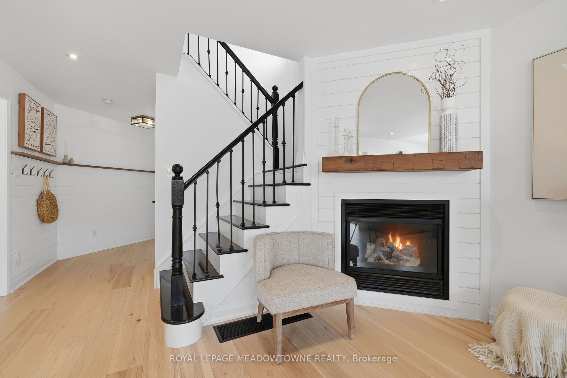 Photo 22 of 41 Beardmore Crescent, Halton Hills, Acton — HOMEH