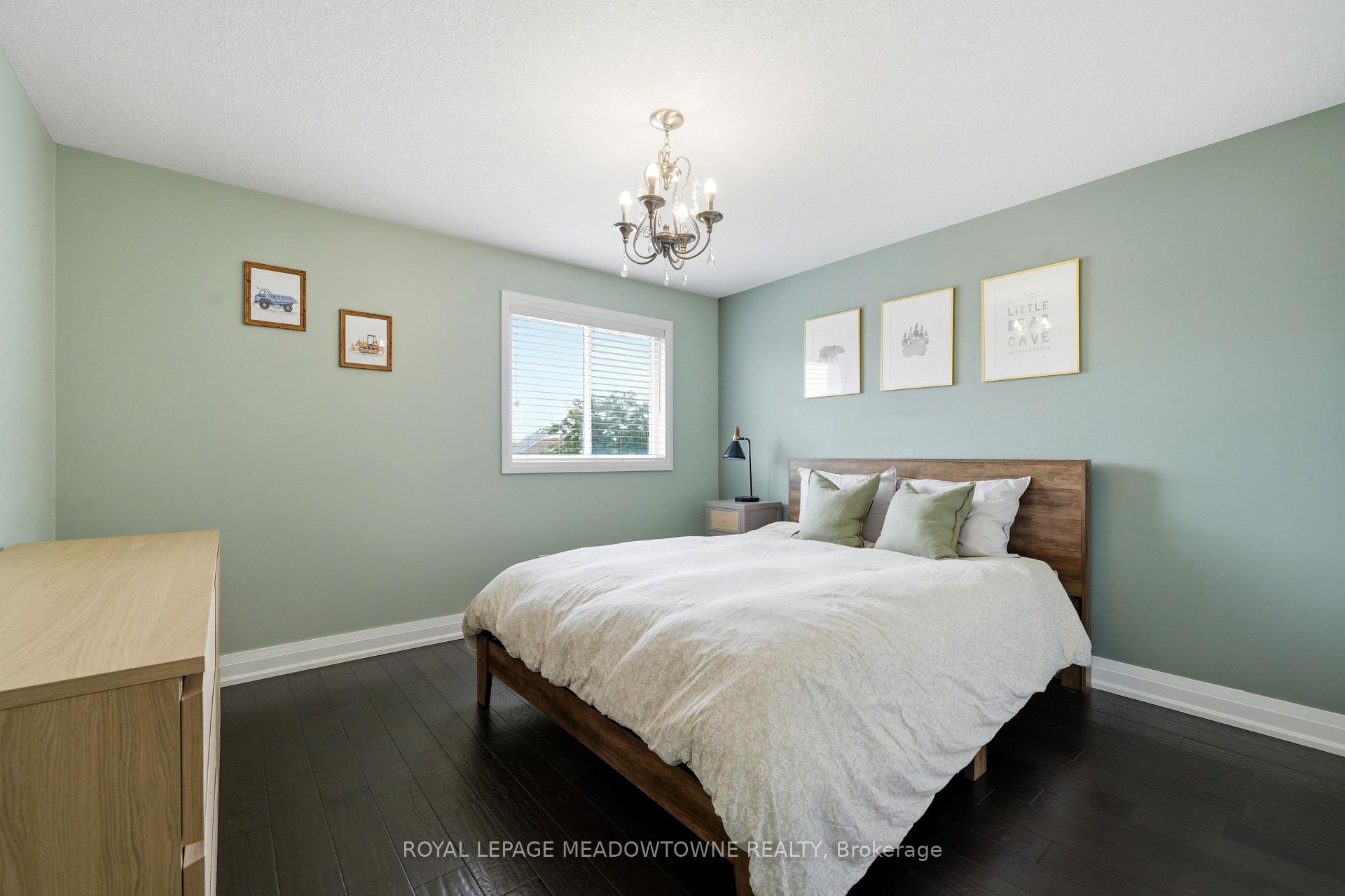 Photo 31 of 41 Beardmore Crescent, Halton Hills, Acton — HOMEH
