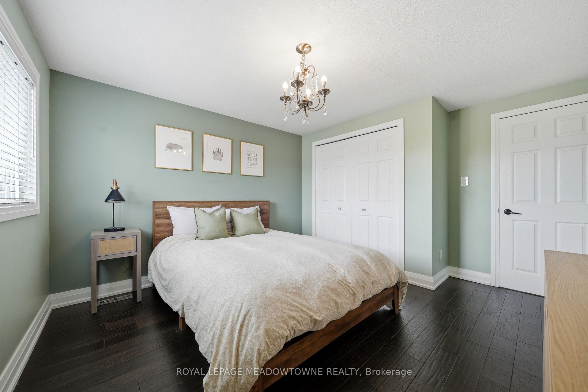 Photo 32 of 41 Beardmore Crescent, Halton Hills, Acton — HOMEH