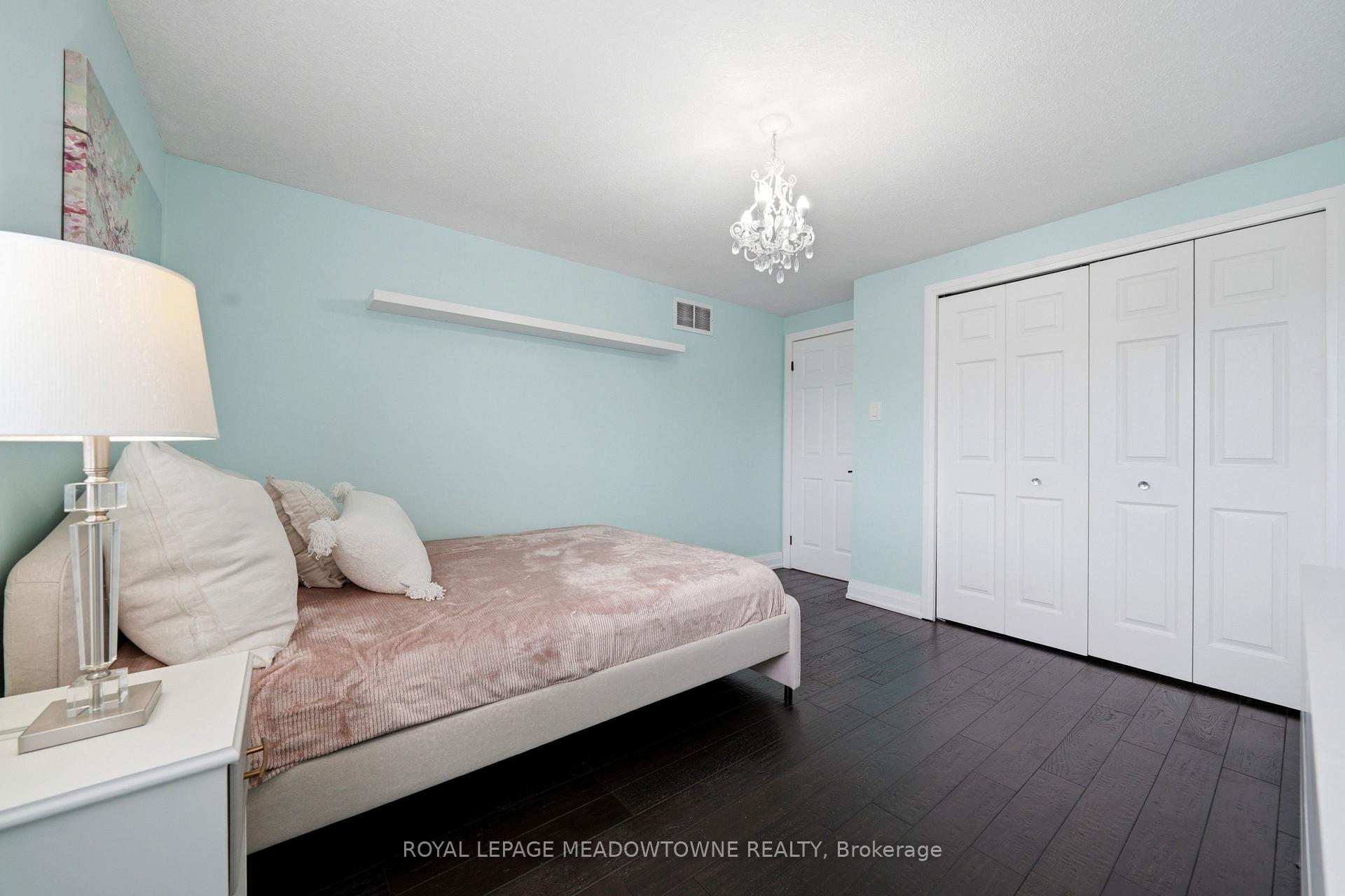 Photo 34 of 41 Beardmore Crescent, Halton Hills, Acton — HOMEH