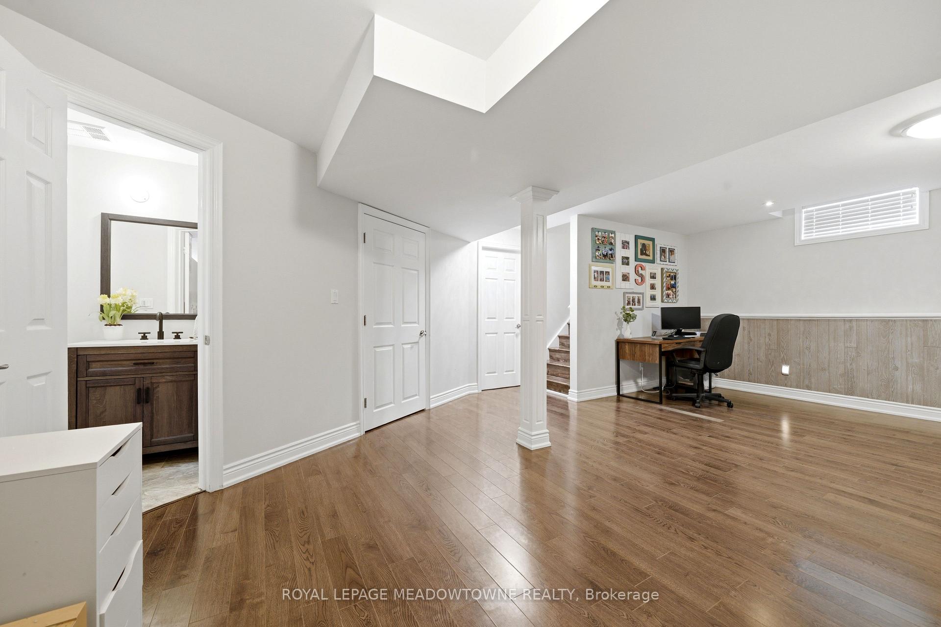 Photo 37 of 41 Beardmore Crescent, Halton Hills, Acton — HOMEH