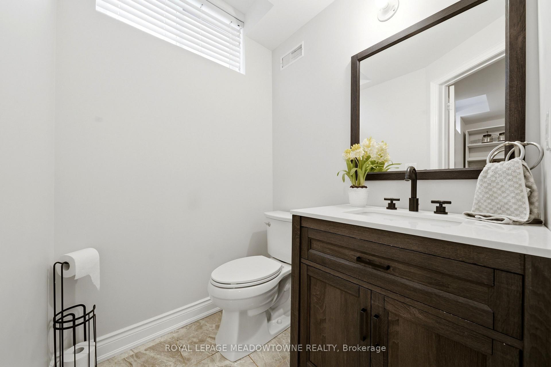 Photo 42 of 41 Beardmore Crescent, Halton Hills, Acton — HOMEH