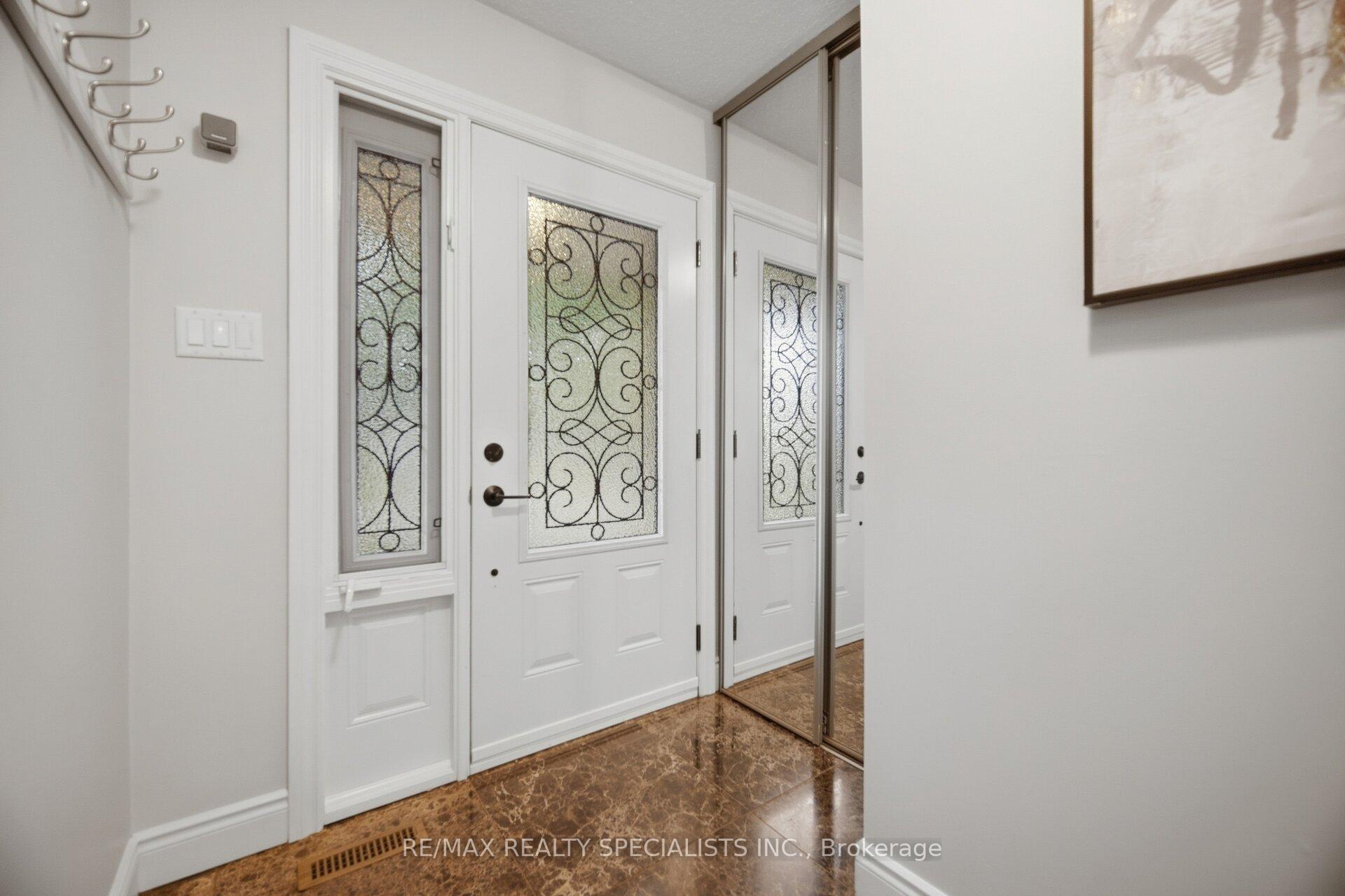 Photo 3 of 840 Hemlock Drive, Milton, Dorset Park — HOMEH