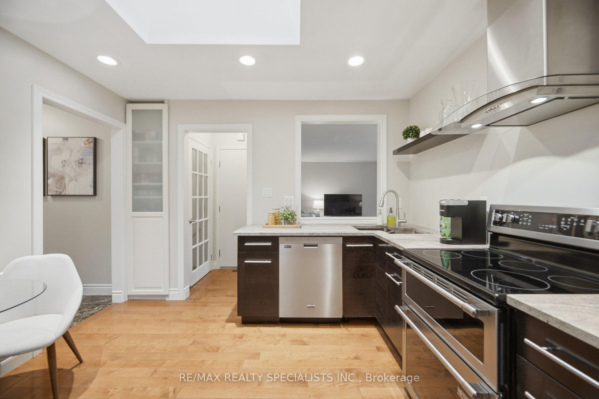 Photo 13 of 840 Hemlock Drive, Milton, Dorset Park — HOMEH