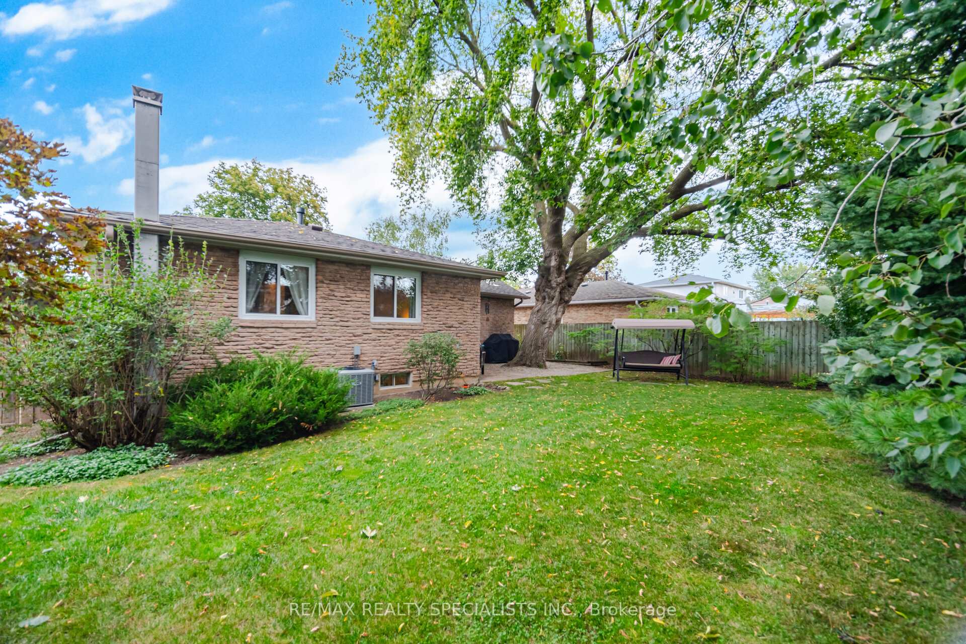 Photo 63 of 840 Hemlock Drive, Milton, Dorset Park — HOMEH